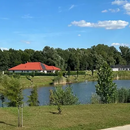 Lakeside Luxury Apartmán *