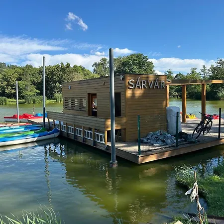 Lakeside Luxury Apartmán *